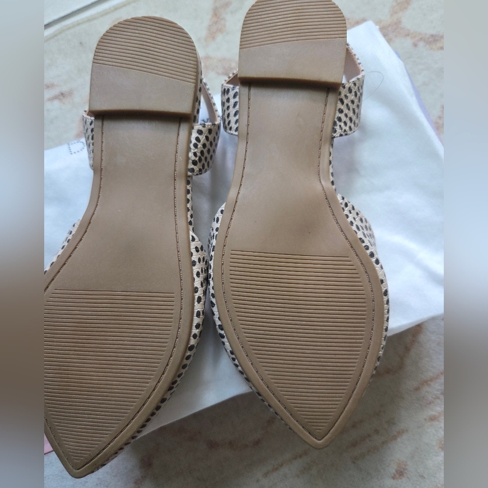 torrid Cream and Black Dotted Pointed Slingback Mules - Picture 2 of 5